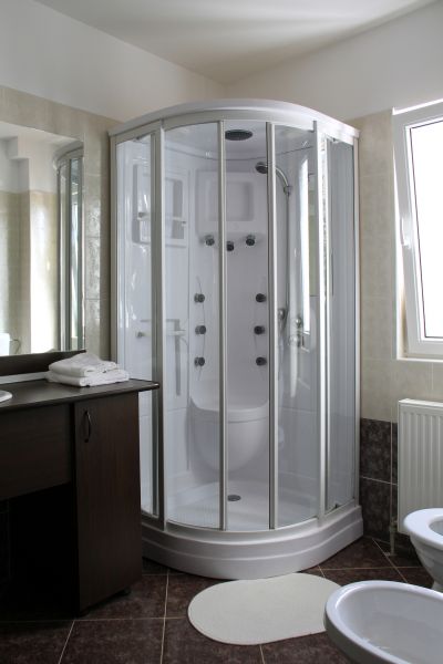 Santa Barbara Shower Installation